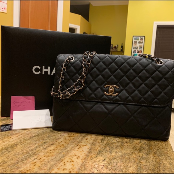 CHANEL Handbags - Chanel Flap Bag